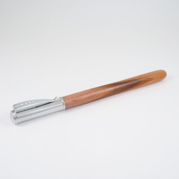 Rollerpen aus Zwetschkenholz mit Metallkappe